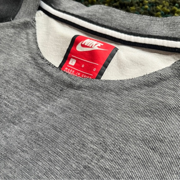 Nike Tech Grey Fleece Pullover (L) - Picture 8 of 8
